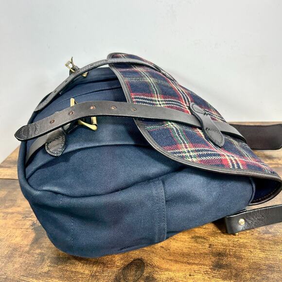 Filson X Brooks Brothers Medium Field Bag - Made in USA - Rare - Picture 6 of 13